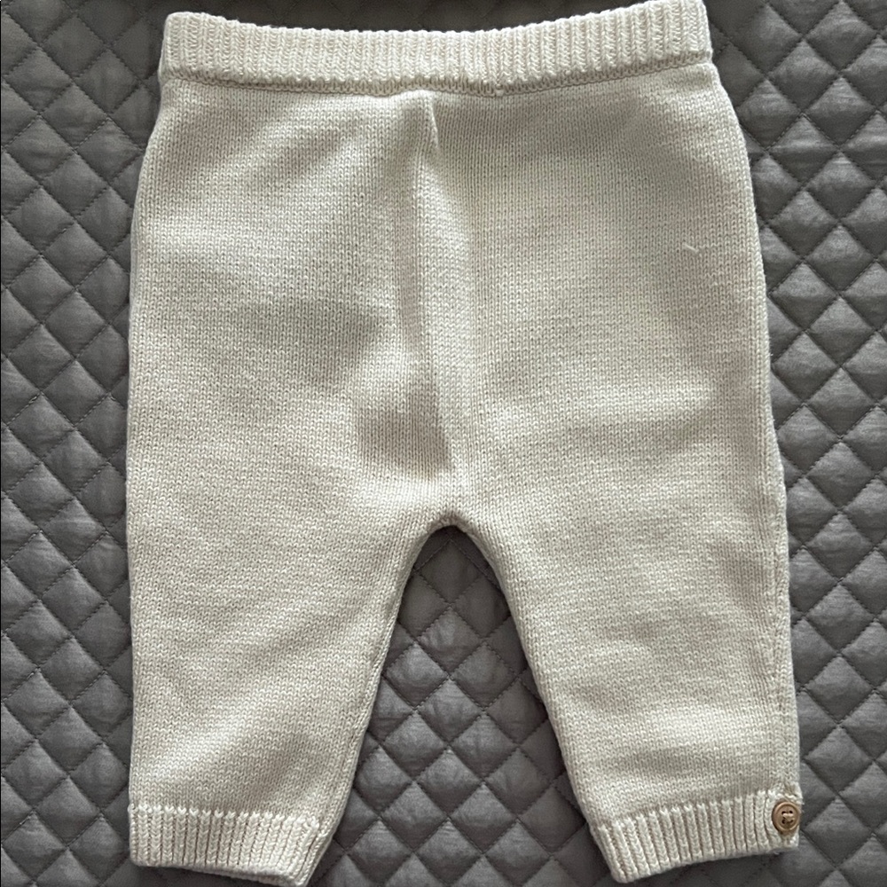 Cozy Cream Set - Picture 2 of 6